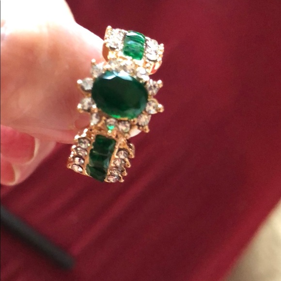 EMERALD RING - Picture 2 of 2